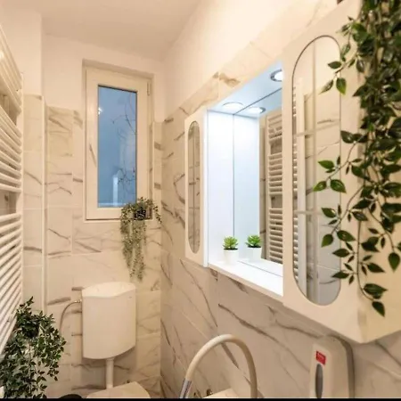 Tiny Haven - Cozy Studio In Piata Romana Bucharest Exterior photo