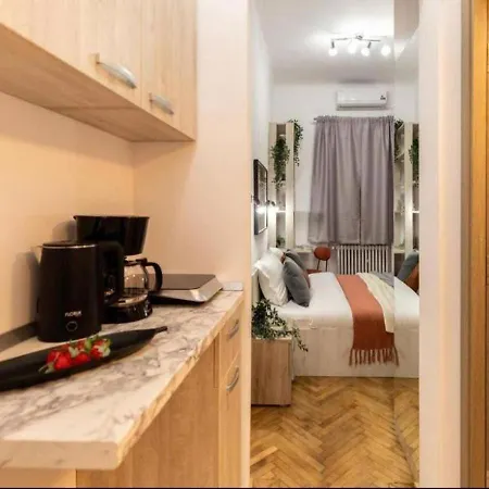 Tiny Haven - Cozy Studio In Piata Romana Bucharest Exterior photo