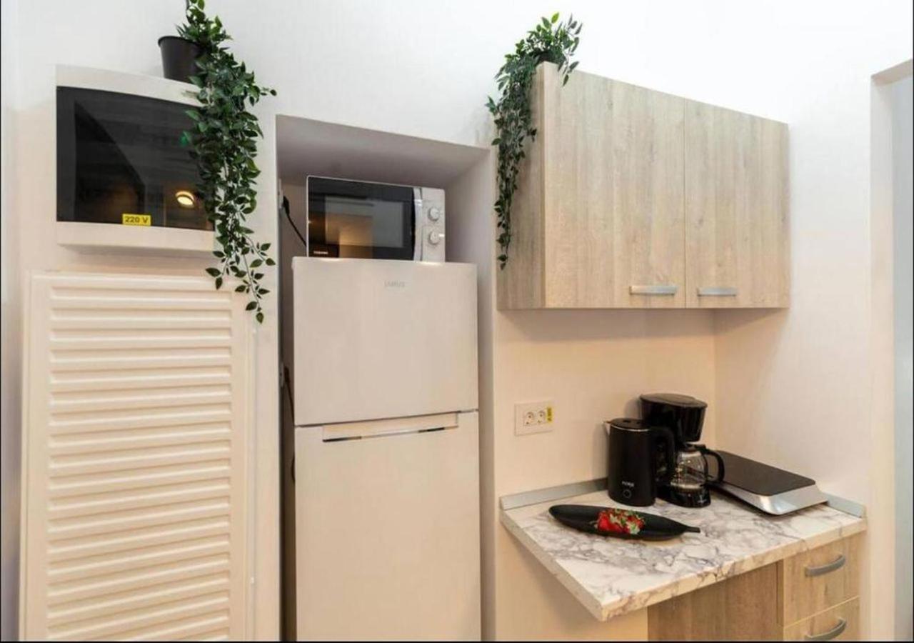 Tiny Haven - Cozy In Piata Romana דירה