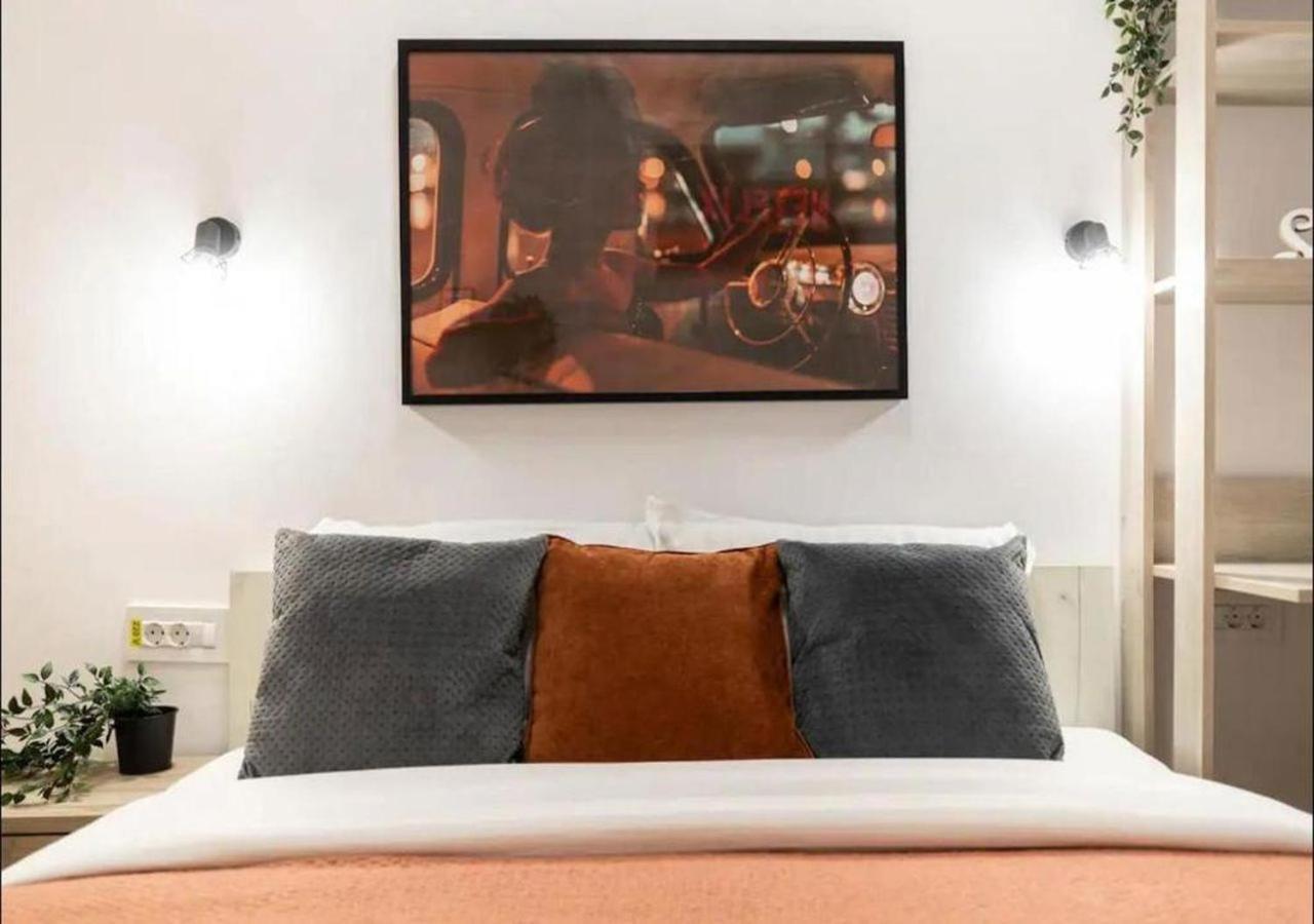 Tiny Haven - Cozy In Piata Romana Apartment Bucharest