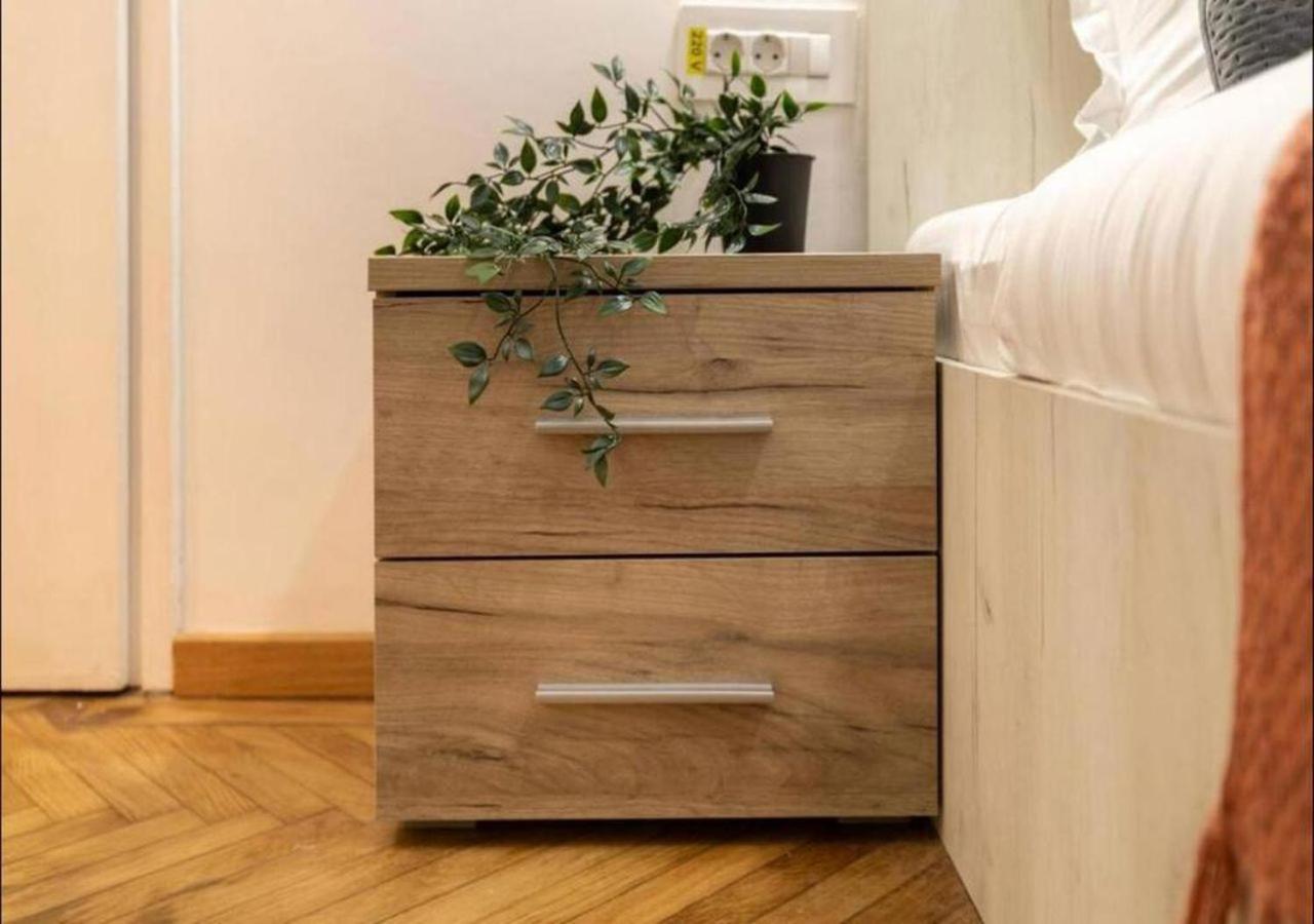 Apartment Tiny Haven - Cozy In Piata Romana *